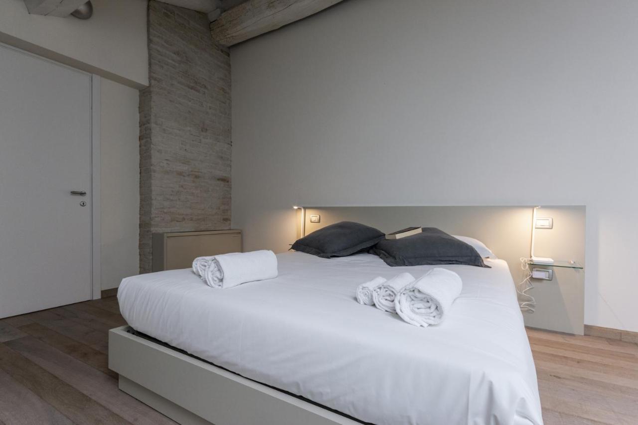 Smeraldo Suite - Smart Holiday Mantua Exterior foto